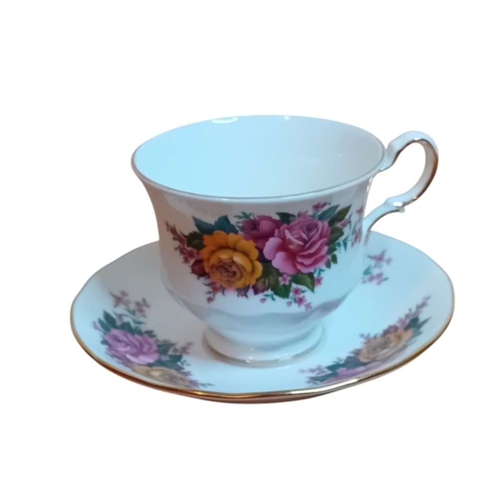 Vintage Queen Anne Bone China Tea Set Cup & Saucer Pink‎ Yellow Roses 8639 Retro